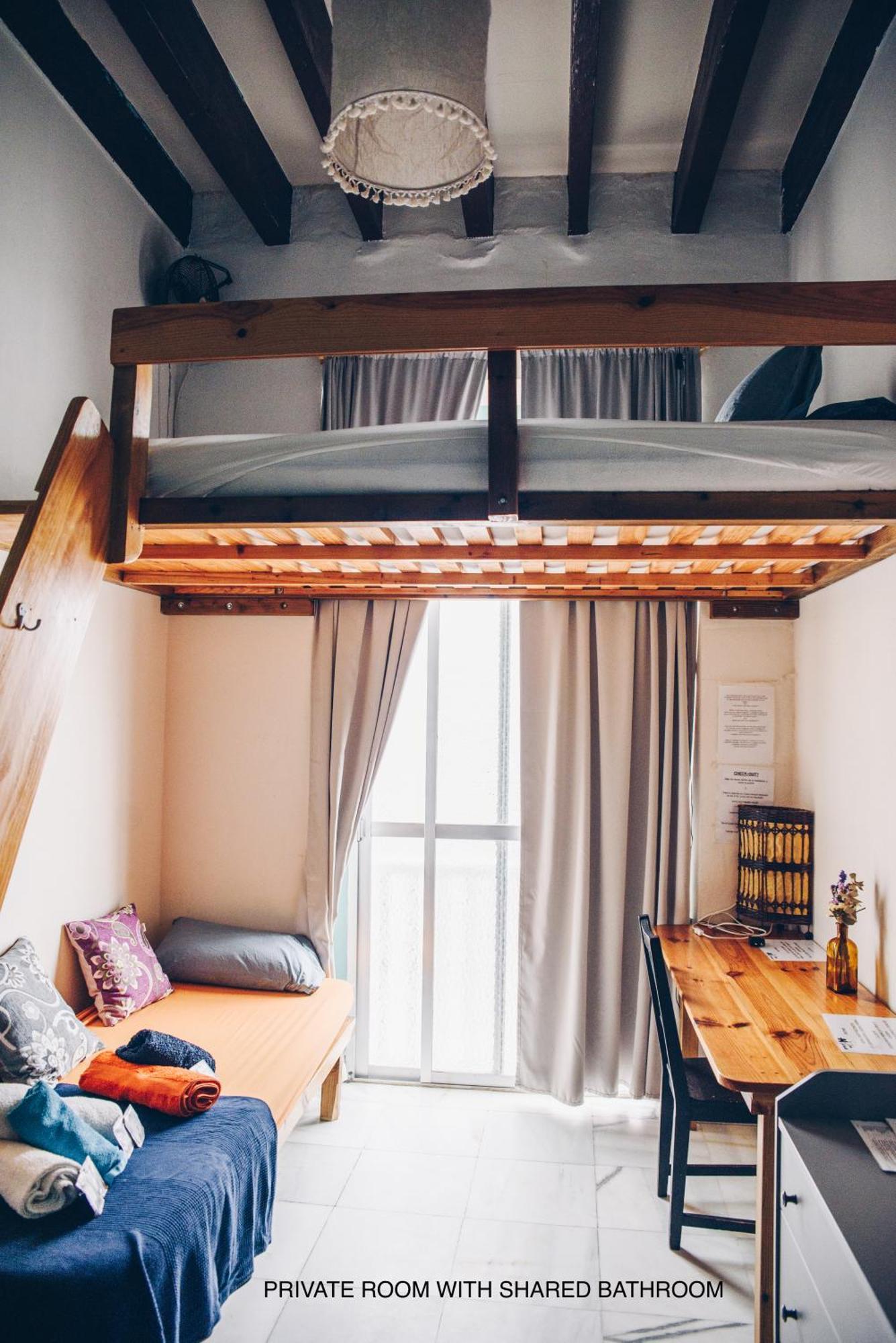 Casa Piratas Y Mina Apartment Кадис Екстериор снимка