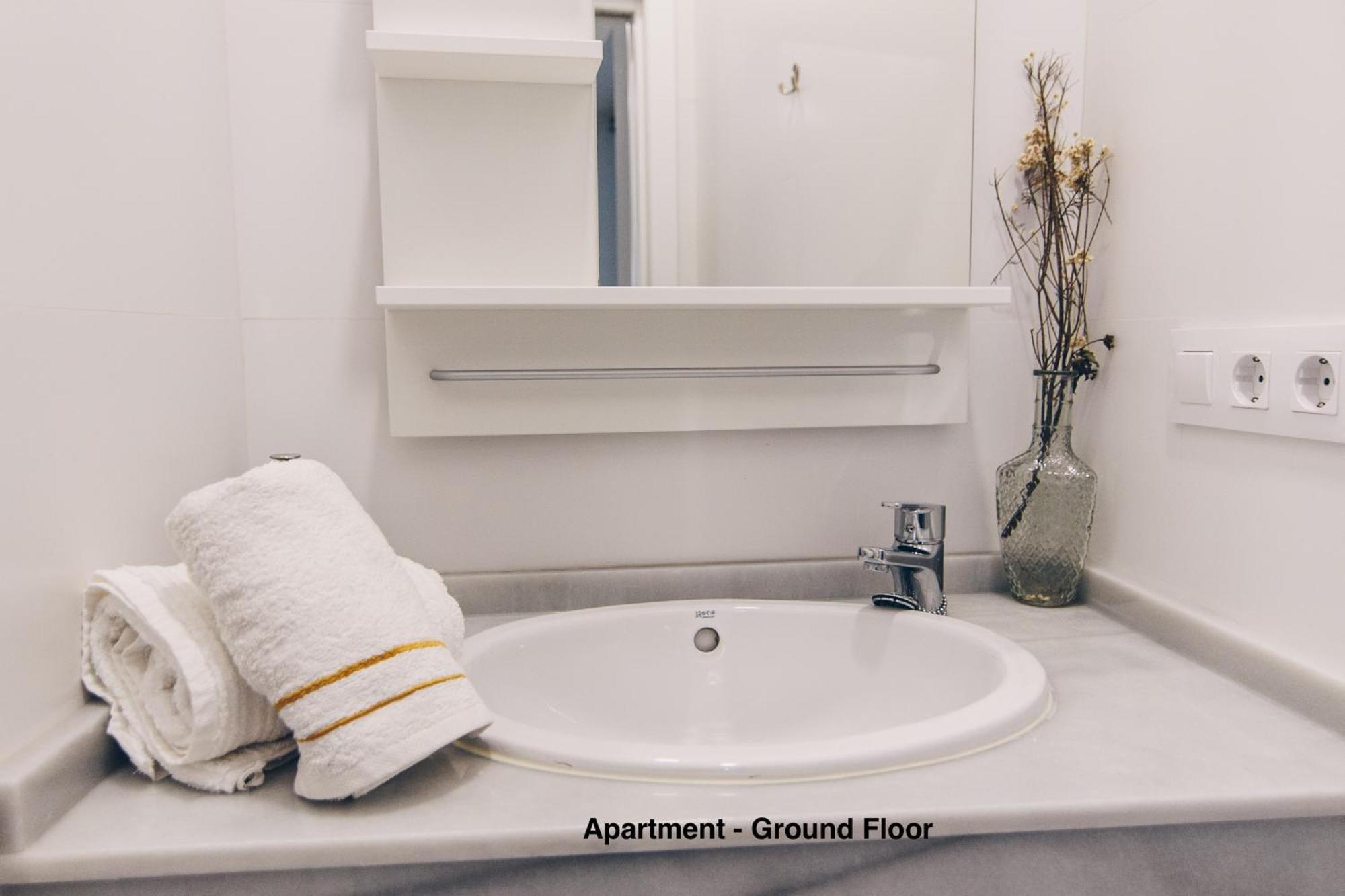 Casa Piratas Y Mina Apartment Кадис Екстериор снимка